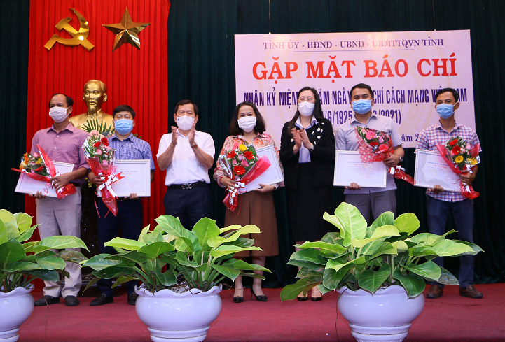 Gặp mặt nhân kỷ niệm 96 năm ngày Báo chí Cách mạng Việt Nam