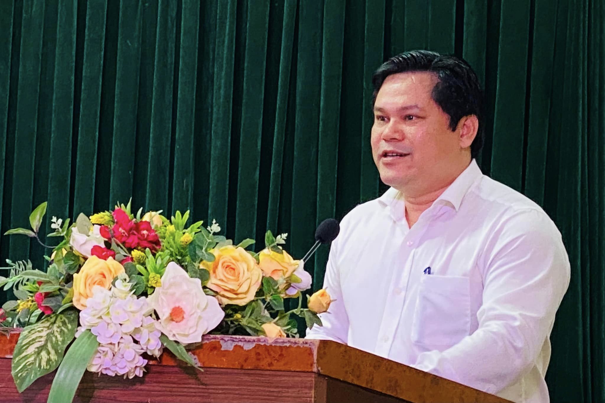 Phó chủ tịch UBND tỉnh Trần Phước Hiền đối thoại với thanh niên về chuyển đổi số